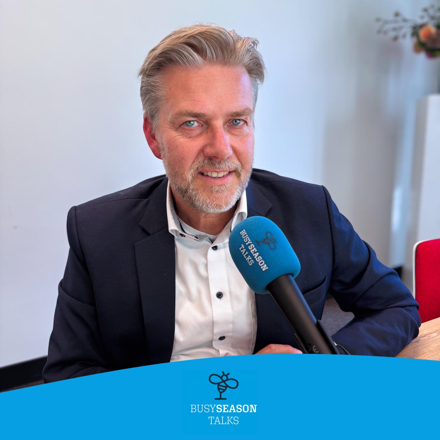 #290 Van de collegebanken naar de bestuurskamer: in gesprek met Auke de Bos (EY/Erasmus Universiteit) episode artwork